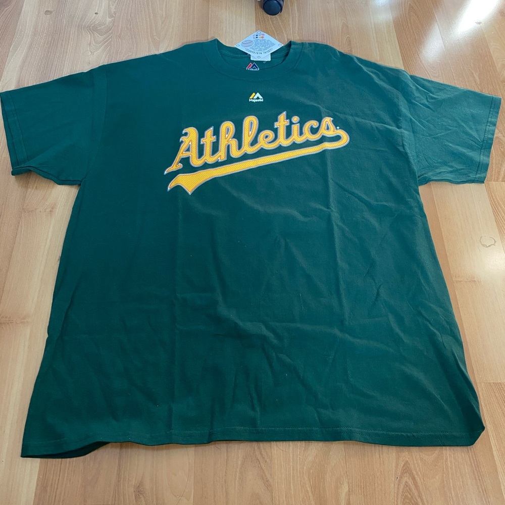 *Sold* Oakland Athletics T-Shirt